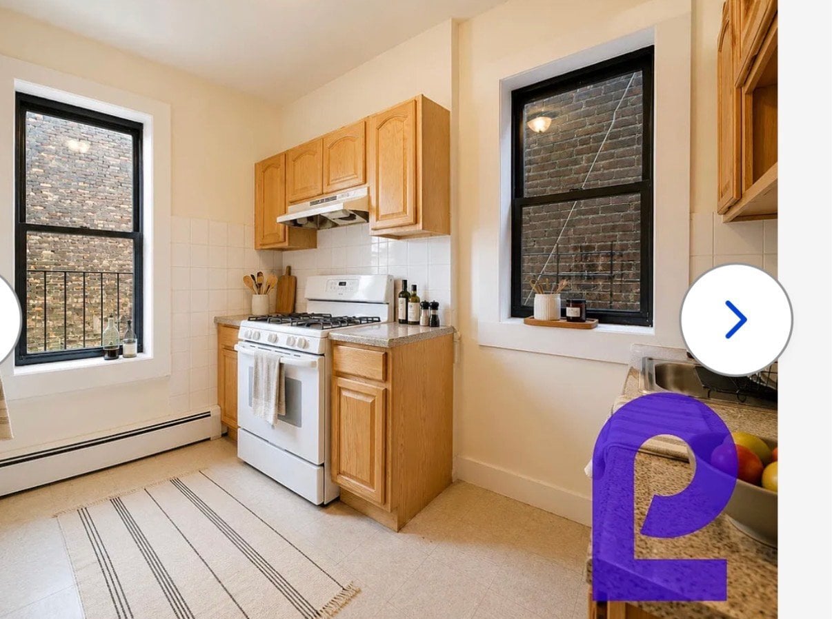 Building Photo - 2441 Jerome Ave
