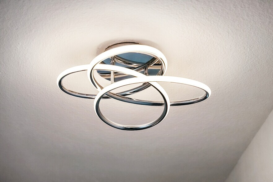 Building Photo - 10128 Hillhaven Ave