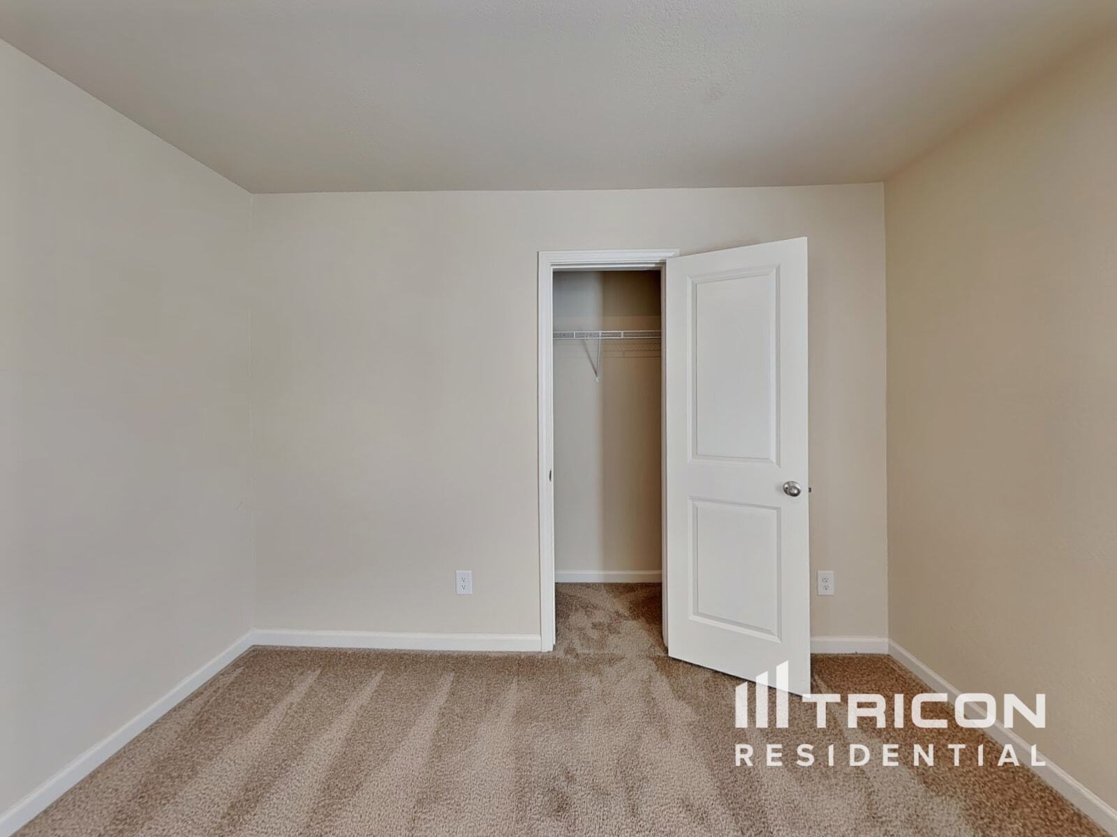 Building Photo - 513 Moline Wy