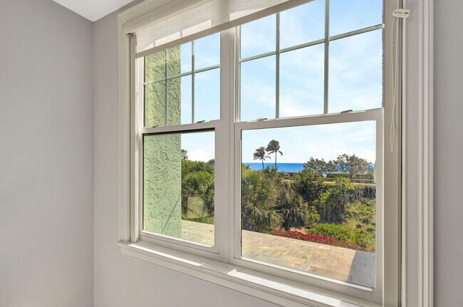 Building Photo - 205 Mainsail Cir