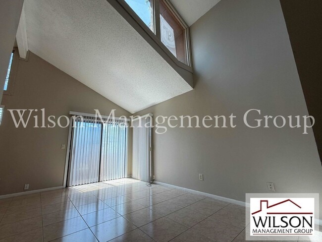 Building Photo - 220 Sunshower Ct