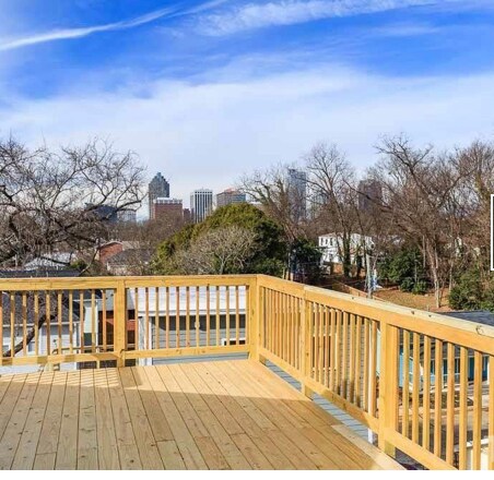 Building Photo - 701 E Lenoir St