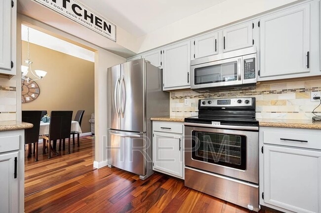 Building Photo - 5790 Clear Stream Way
