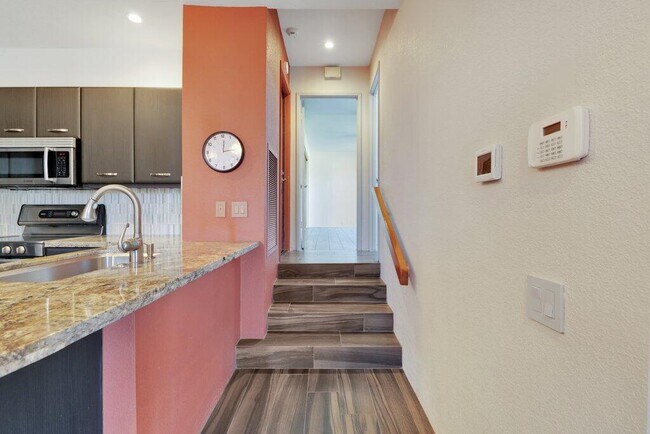 Building Photo - 73416 Irontree Dr