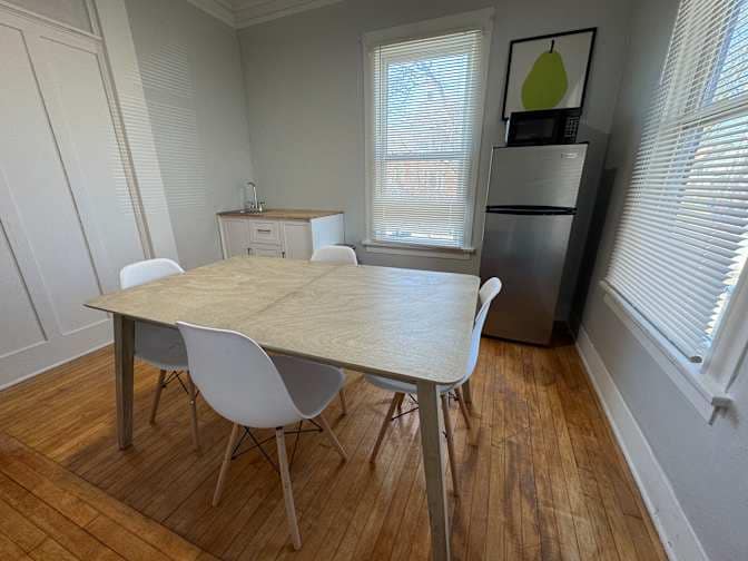 Building Photo - 1400 Bemis St SE