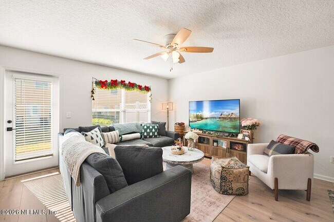 Building Photo - 1500 Calming Water Dr