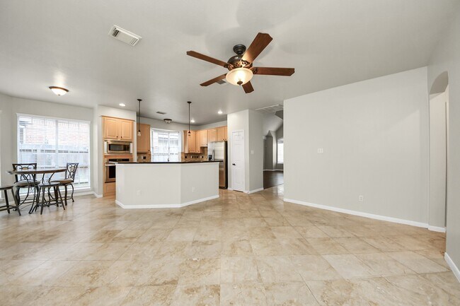 Building Photo - 4418 Ringrose Dr