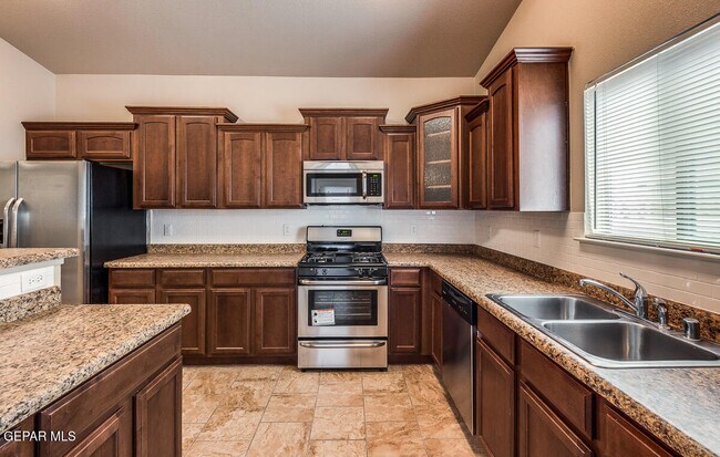 Building Photo - 14340 Apache Point Dr