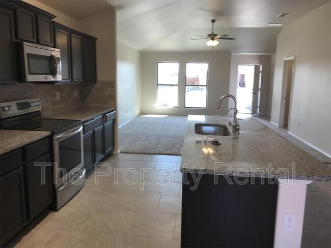 Building Photo - 1605 Wrangler Ln