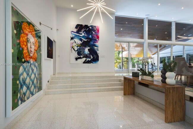 Building Photo - 5780 Las Palmas Dr