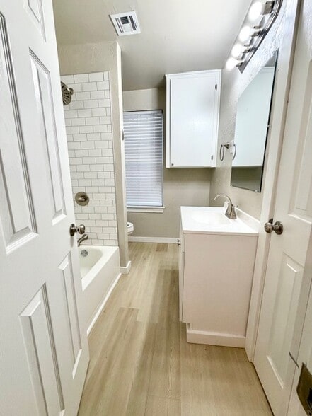 Building Photo - 1912 NW 12th St