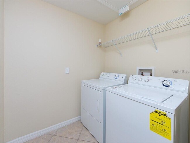 Building Photo - 3439 Rodrick Cir