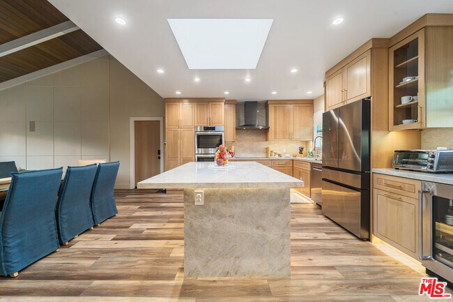 Building Photo - 4731 Deseret Dr