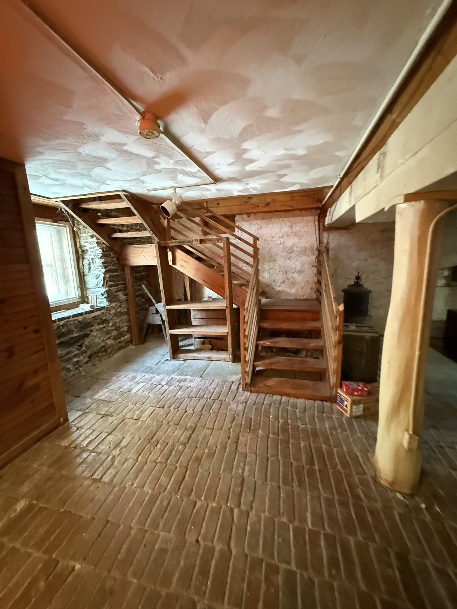 Basement, not heated - 15 Wabank Rd