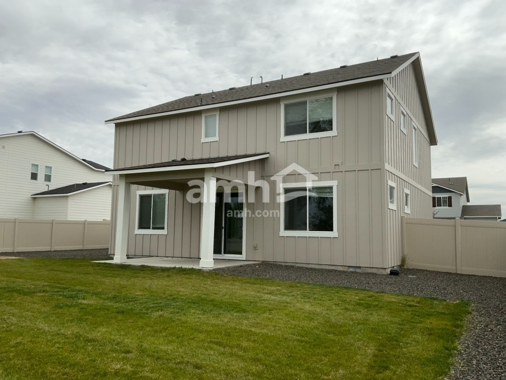 Building Photo - 3069 N Vigo Ave