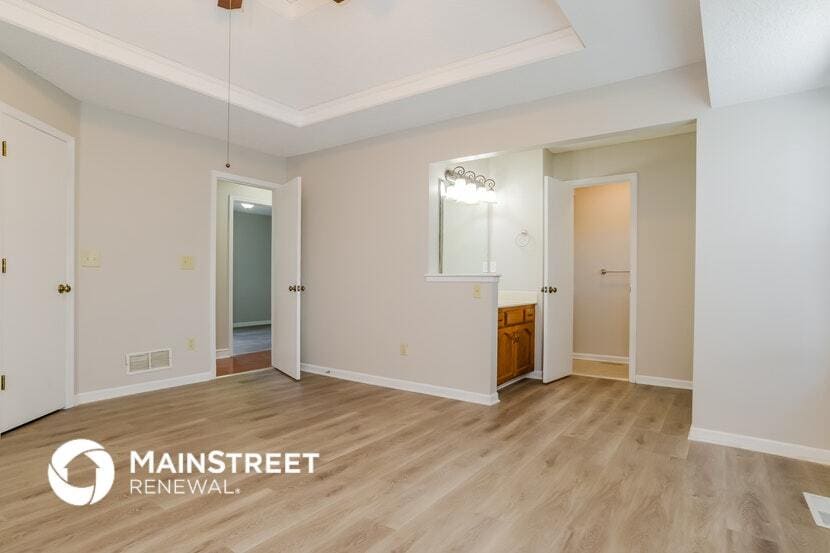 Building Photo - 713 SW Nelson Dr