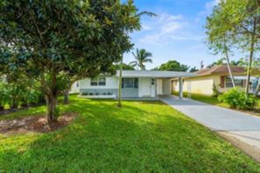 Building Photo - 50 NE 45th Ct