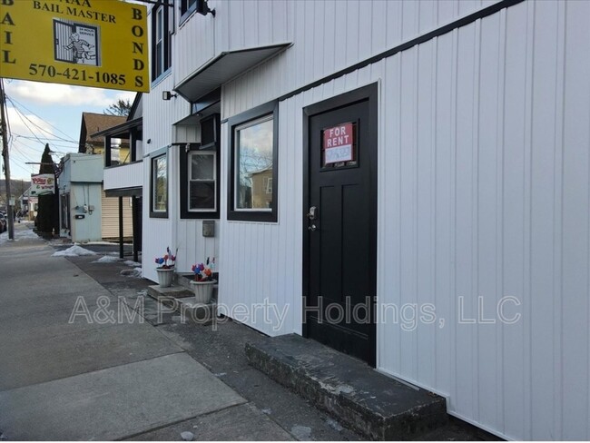 Building Photo - 143 N 9th St