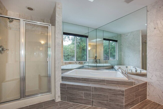 Building Photo - 12 N Ridge Rd