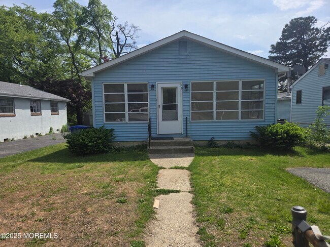Primary Photo - 330 Elizabeth Ave