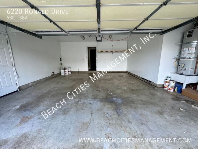 Building Photo - 6220 Ronald Dr