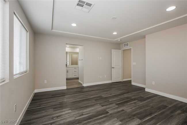 Building Photo - 2936 Sunday Silence Rd