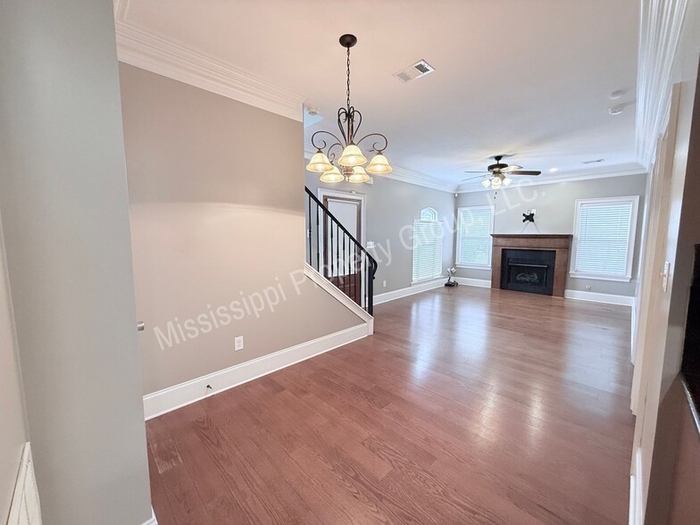 Building Photo - 157 Falls Grove Drive