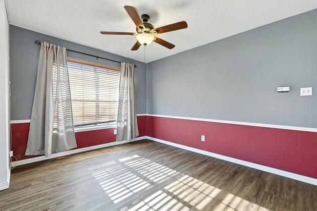 Building Photo - 990 Acorn Dr