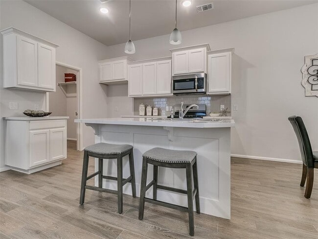 Building Photo - 2521 Finesilver Ln