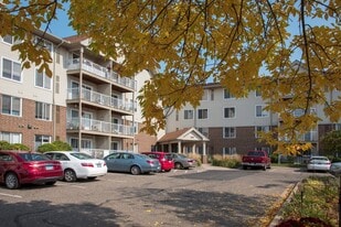 Building Photo - Osceola Place, a 55+ Community