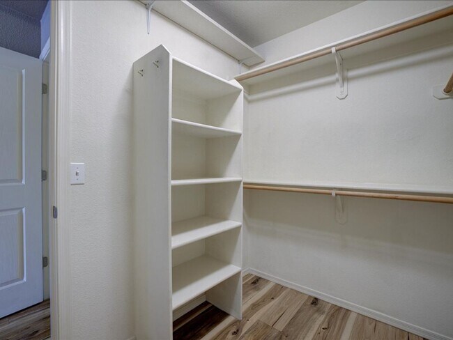 Building Photo - Spacious 4-Bedroom Home with Private Pool & Large Enclosed Backyard!