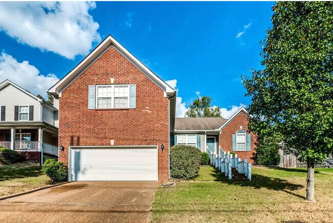 Primary Photo - 1640 Bridgecrest Dr