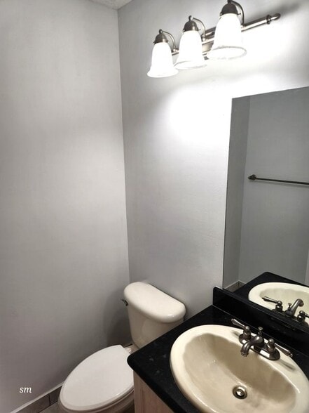 Building Photo - 119 Hidden Ct Rd