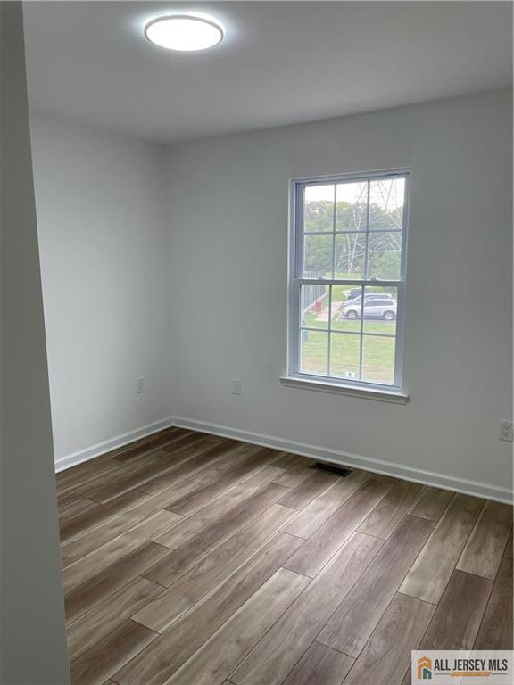 Building Photo - 127 Sassafras Ct