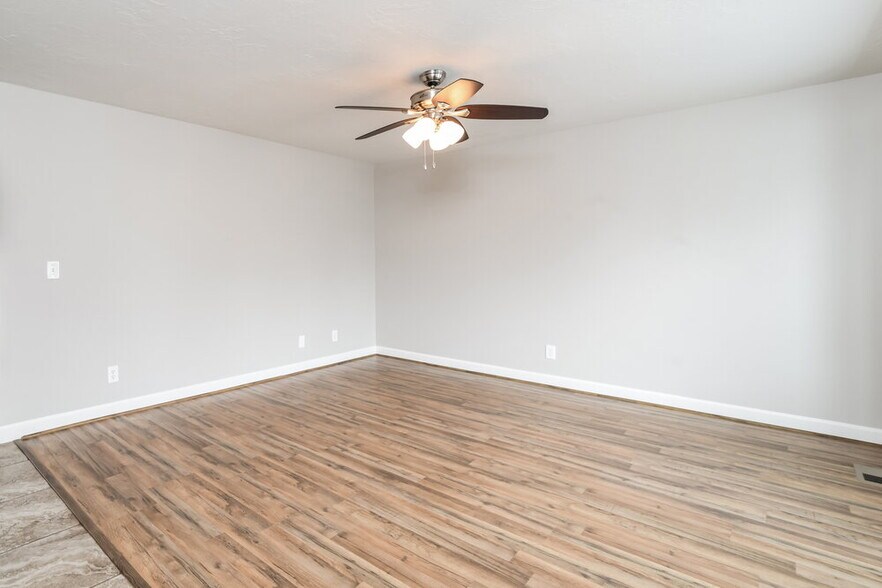 Building Photo - 10318 Leilani Dr