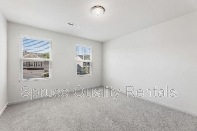 Building Photo - 1015 Red Wing Dr