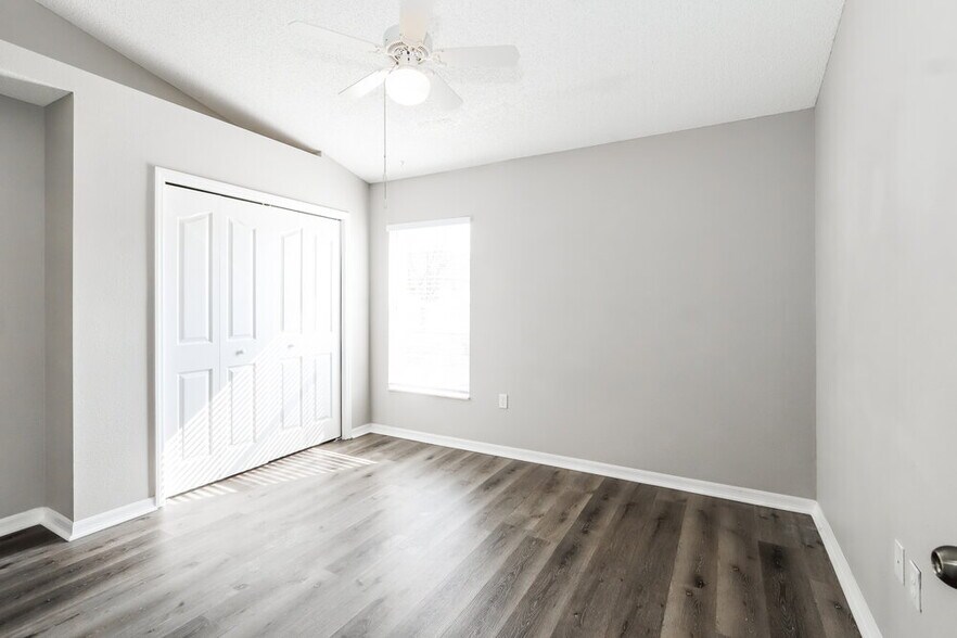 Building Photo - 1620 Totem Pole Way