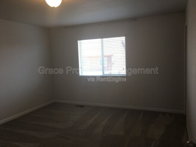 Building Photo - 9760 Memphis St