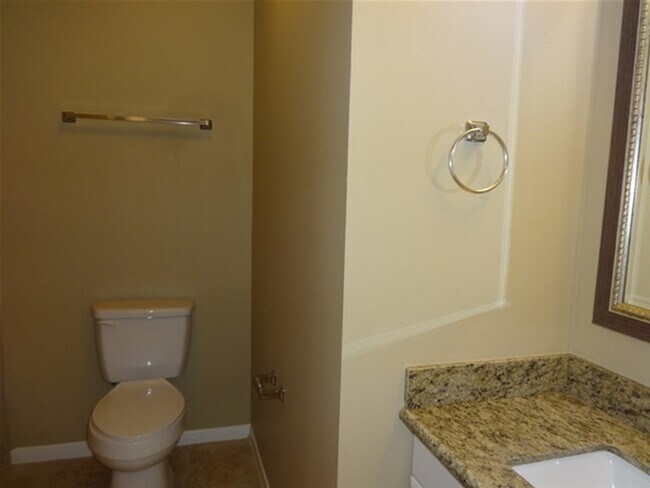 Building Photo - 3631 Windmoor Dr