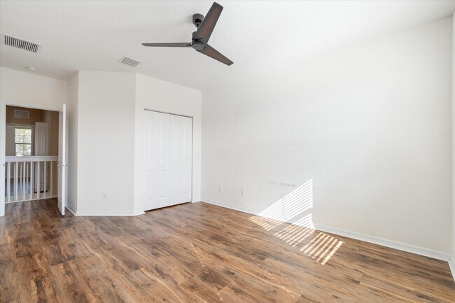 Building Photo - 119 Gramercy Square Dr