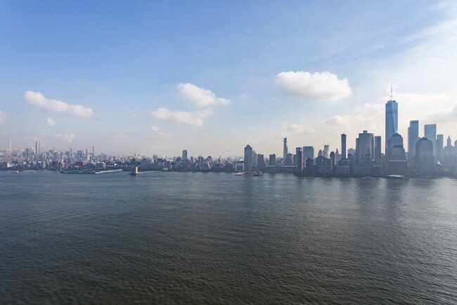 Building Photo - 2 2nd St