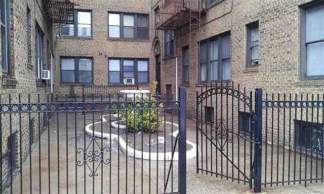 Building Photo - 148 37th St