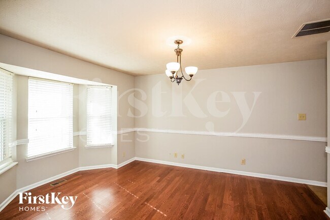 Building Photo - 5292 Breakers Way