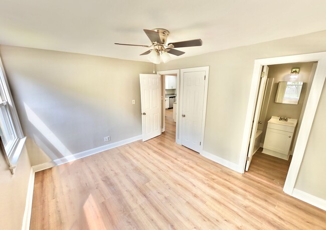 Building Photo - Norfolk 2 bedroom, 1 bath home