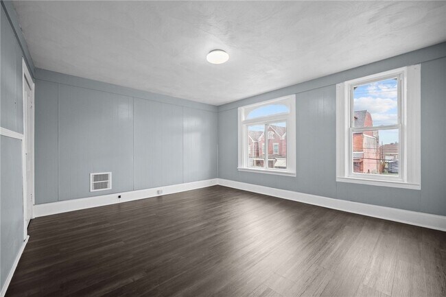 Building Photo - 7807 Kelly St