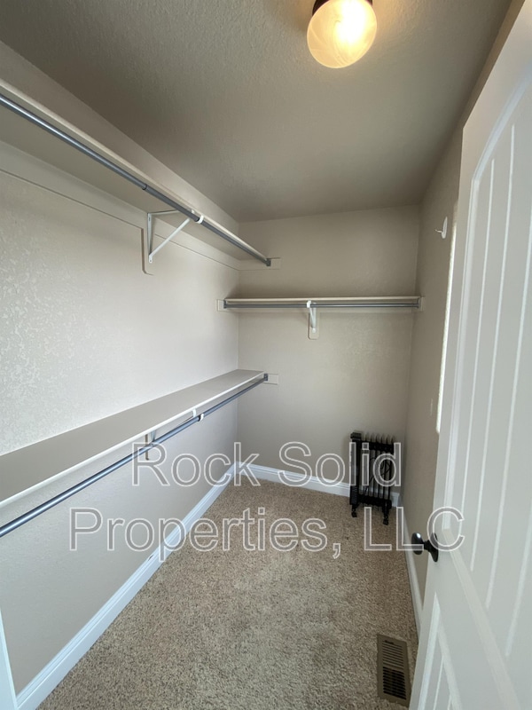 Building Photo - 6971 Boot Strap Ct