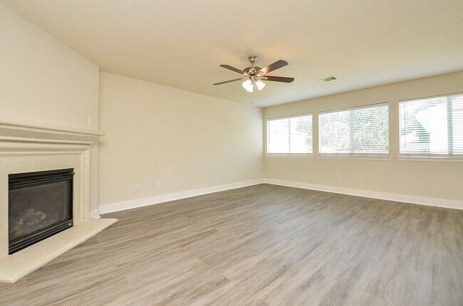 Building Photo - 3935 Federal Ln