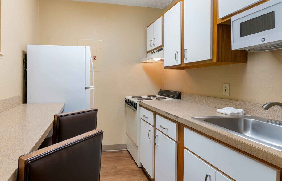 Building Photo - Furnished Studio-Charlotte - Tyvola Rd. - ...