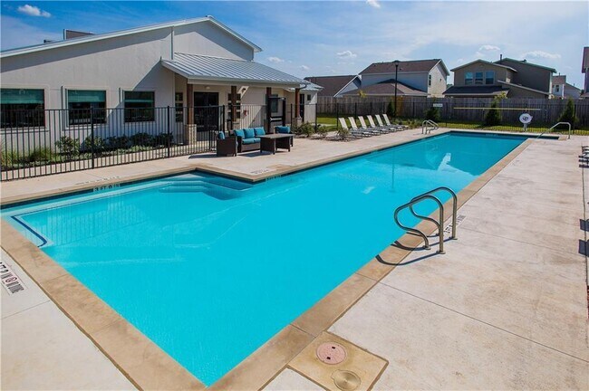 Building Photo - 6111 Dumfries Ln