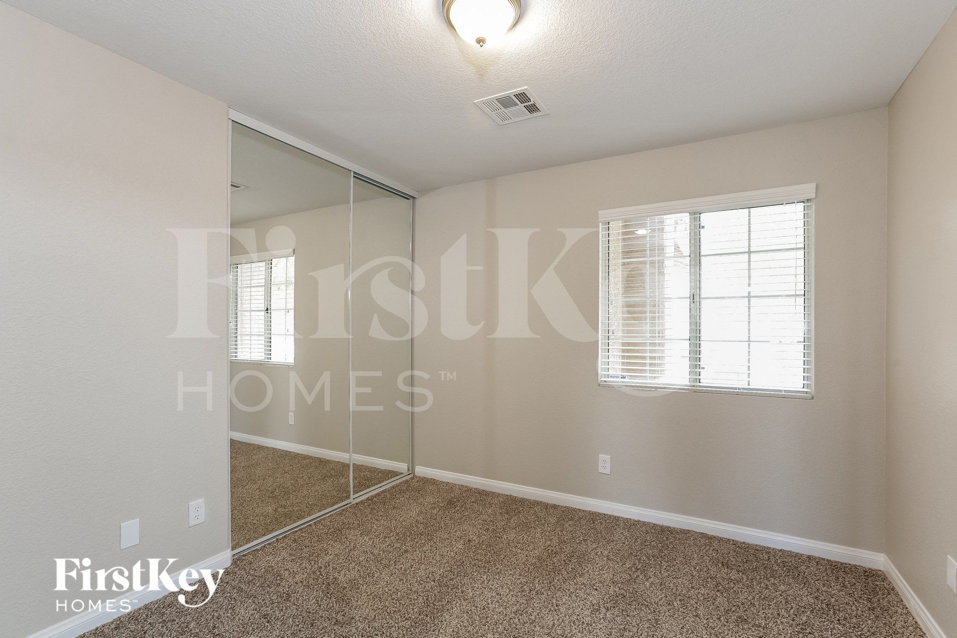 Building Photo - 1066 Oak Shade Ln